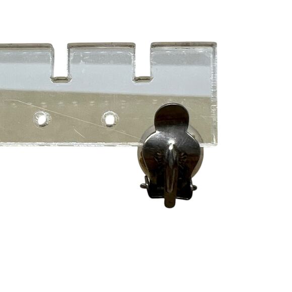 Vintage Silver Pearl Clip-On Earring Classic Mid-Century Single Statement Piece - Picture 6 of 9